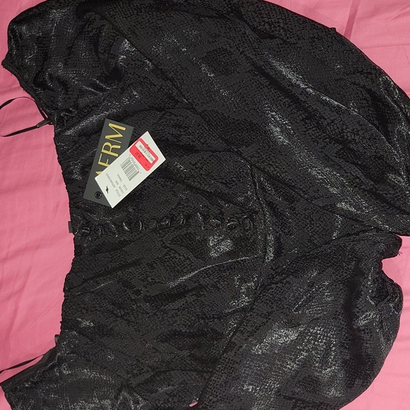 AFRM Small Black Off the Shoulder Top - Picture 4 of 5